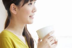 陰虛火旺嗓子疼怎么辦？陰虛火旺嗓子疼如何治療？[圖]