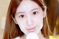 卸妝會(huì)傷皮膚嗎？卸妝會(huì)不會(huì)傷害皮膚？[多圖]
