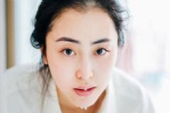 卸妝會(huì)使毛孔變大嗎？卸妝會(huì)導(dǎo)致毛孔粗大嗎？[多圖]