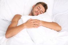 男人裸睡的好處有哪些？男人裸睡要注意什么？[圖]