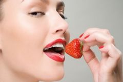 草莓經(jīng)期可以吃嗎？經(jīng)期飲食注意事項有哪些？[圖]