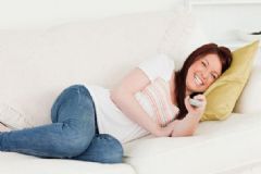長期側(cè)睡乳房不對稱嗎？傷害乳房的習(xí)慣有哪些？[圖]