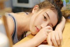 女生吃什么補(bǔ)胸？什么食物最能豐胸？[多圖]