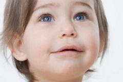 孩子流鼻血是怎么回事呢？孩子流鼻血是什么原因？[圖]