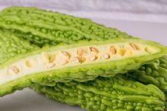 吃苦瓜能治青春痘嗎？怎樣吃苦瓜才能有效治療青春痘？[多圖]