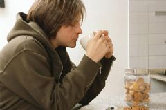 脂溢性脫發(fā)一般怎么治療？脂溢性脫發(fā)有哪些治療偏方？[圖]