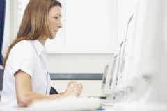 卵巢早衰有哪些癥狀表現(xiàn)？女性吃什么預(yù)防卵巢早衰？[圖]