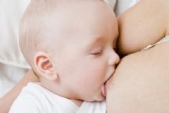 寶寶喜歡含著奶頭睡覺怎么辦？寶寶含著乳頭睡怎么辦？[圖]