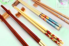 筷子有霉斑怎么去除？筷子發(fā)霉應(yīng)該更換？[圖]