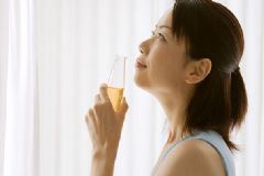 原發(fā)性縱隔腫瘤是怎么回事？原發(fā)性縱隔腫瘤怎么治？[圖]