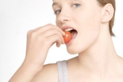 長(zhǎng)痘痘怎么調(diào)理？多吃這五種強(qiáng)效排毒食物可趕走痘痘[多圖]