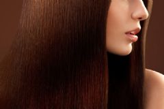 女性為什么掉頭發(fā)？會(huì)導(dǎo)致女性不停掉發(fā)的五個(gè)原因[多圖]