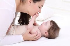 寶寶多大穿內(nèi)褲好？怎么給寶寶挑內(nèi)褲？[圖]