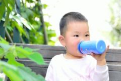寶寶嗆水了怎么辦？如何預(yù)防寶寶嗆水？[圖]