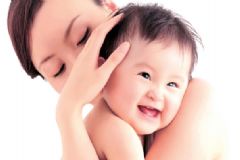 怎么正確抱新生兒？抱嬰兒的方法是什么？[圖]