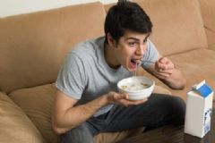 吃燙食燙到食道了怎么辦？食道被食物燙傷怎么恢復？[圖]
