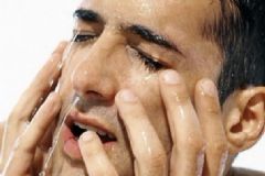 冬季男性如何補(bǔ)水保濕？冬季男性如何護(hù)理肌膚？[圖]
