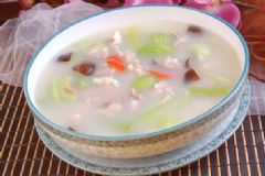 女人吃什么食物保養(yǎng)卵巢？保養(yǎng)卵巢的食療方有哪些？[圖]