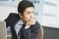 男人脫發(fā)怎么辦？治療脫發(fā)的食物有哪些？[圖]