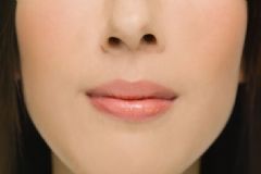 嘴唇發(fā)白是怎么回事？如何從嘴唇顏色判斷健康狀況？[圖]