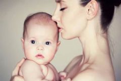 寶寶濕疹涂母乳有用嗎？寶寶濕疹該如何護(hù)理？[圖]