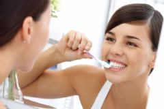 洗牙會(huì)把牙齒洗薄嗎？牙齒保健需要注意什么？[圖]