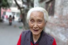 老年人可以拔牙嗎？老年人拔牙有什么危害？[圖]