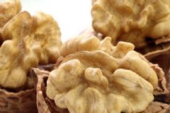 產(chǎn)婦吃核桃有哪些好處呢？產(chǎn)婦吃核桃要注意什么？[圖]