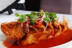 女子全麻手術(shù)拔魚刺 怎么才不會(huì)被魚刺卡??？[多圖]