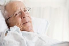 哪些人容易得膀胱癌？血尿是因?yàn)榈昧税螂装﹩幔縖圖]
