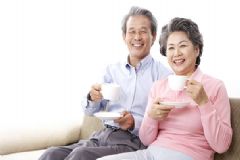 喝完水還是口干怎么辦？導(dǎo)致嘴巴干澀的可能原因都有哪些？[圖]