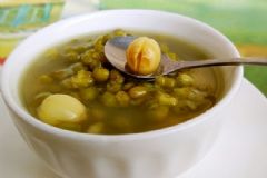 女性經(jīng)期可以喝綠豆湯嗎？綠豆湯有什么功效和作用？[圖]