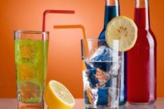碳酸飲料孕婦可以喝嗎？孕婦喝碳酸飲料對胎兒有影響嗎？[圖]