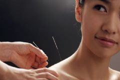 女性宮寒針灸什么穴位能好？女性怎么預防和治療宮寒？[圖]
