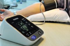 老人患心腦血管硬化該怎么辦？心腦血管硬化的治療方法[圖]