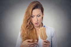 產(chǎn)后后掉頭發(fā)怎么辦？生孩子后掉頭發(fā)怎么緩解？[圖]