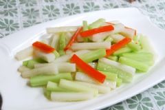 體內(nèi)濕氣重應(yīng)該怎么辦？吃哪些食物去除體內(nèi)濕氣？[圖]