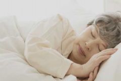 老年人失眠要怎么辦？老年人失眠如何調(diào)理？[圖]