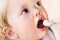 孩子不愛(ài)吃飯是什么原因？孩子不愛(ài)吃飯?jiān)趺椿厥拢縖圖]