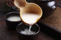 坐月子喝米酒有什么好處？坐月子喝米酒的好處[圖]