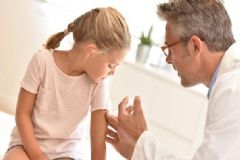 寶寶打疫苗后硬塊是什么？寶寶打疫苗的地方紅腫？[圖]