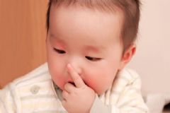 寶寶餓了是什么反應(yīng)？寶寶餓了的表現(xiàn)有哪些？[圖]