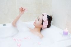 用什么泡澡排毒養(yǎng)顏？用什么泡澡可以排毒？[圖]