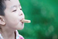 分娩時(shí)如何配合醫(yī)生？分娩姿勢(shì)的配合技巧[圖]