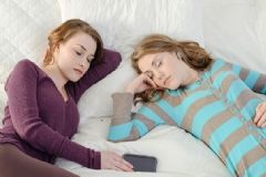 熬夜后如何恢復(fù)臉色？熬夜皮膚暗黃怎么調(diào)理？[圖]