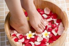 月經(jīng)期間泡腳好嗎？月經(jīng)期間泡腳好不好？[圖]