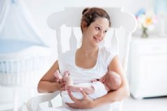 平胸會影響哺乳嗎？胸小會不會有奶水？[圖]