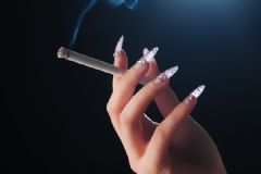 女人抽煙對(duì)皮膚有害嗎？女人抽煙對(duì)皮膚的危害有哪些？[圖]