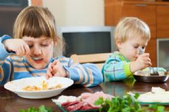 寶寶積食是怎么引起的？寶寶積食是怎么回事？[圖]