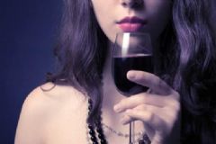女性喝紅酒有什么好處？女性喝紅酒的好處有哪些？[圖]